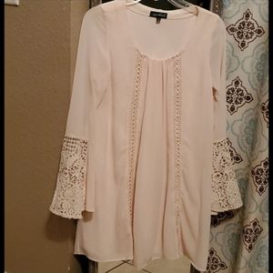 Stunning Sequin Hearts brand cream boho crochet detail dress